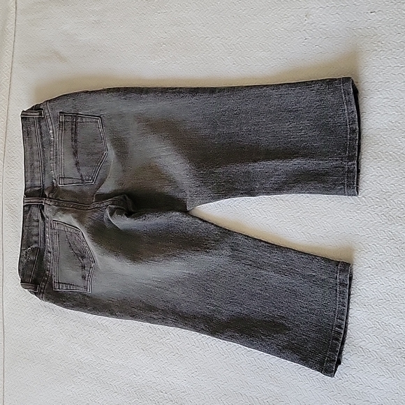 Garage Denim Capri Pants - Picture 3 of 6